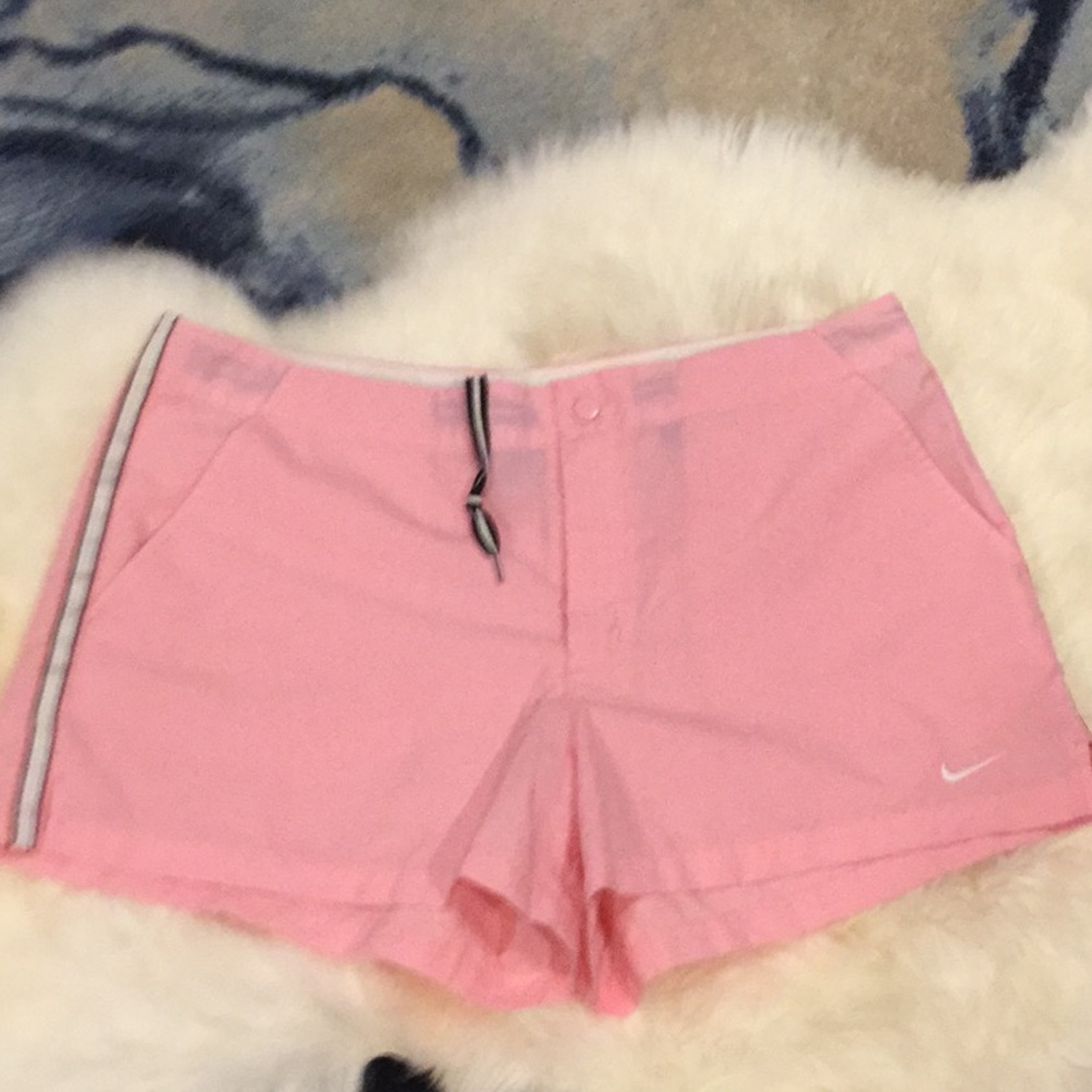 Nike 3.5” pink board shorts size large